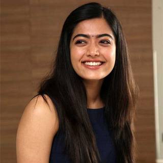 Rashmika navel wallpaper