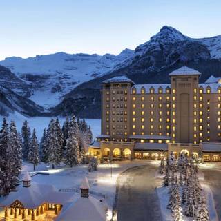 Lake Louise winter wallpaper