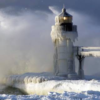 Winter lighthouse wallpaper