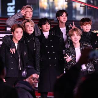 BT21 and BTS Korean Idol wallpaper