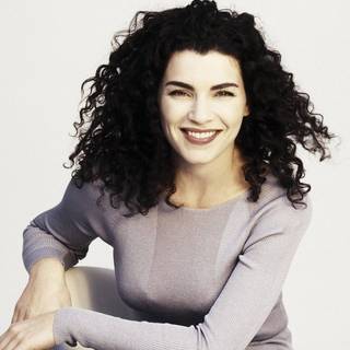 Julianna Margulies wallpaper