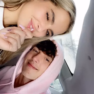 Addison Rae and Bryce Hall wallpaper