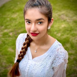 Anushka Sen HD wallpaper