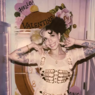 Melanie Martinez PFP wallpaper