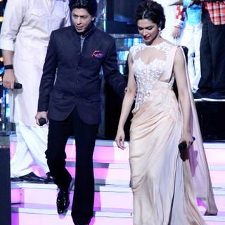 Shahrukh and Deepika wallpaper