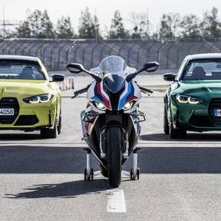 BMW motorcycle 2021 wallpaper