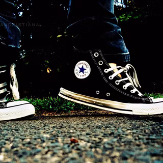 Chuck Taylor All-Stars wallpaper