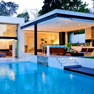 Mansion pool wallpaper