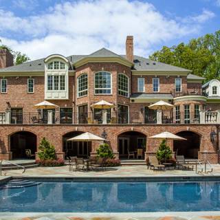 Mansion pool wallpaper