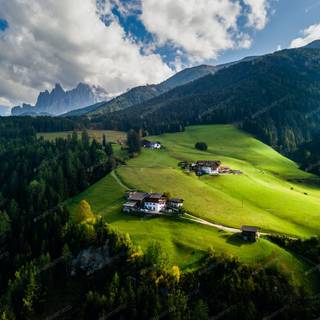 The village of Santa Maddalena Italy wallpaper