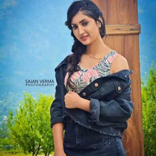 Isha Sharma wallpaper