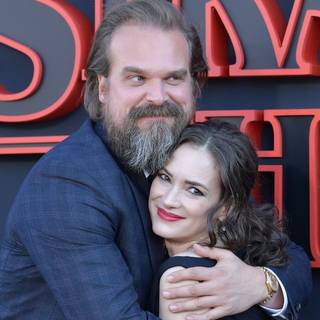 Stranger Things Joyce Byers wallpaper