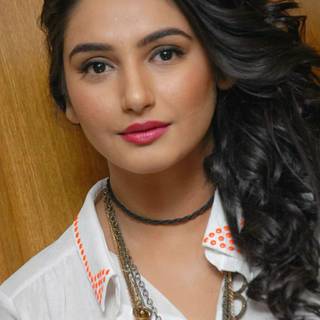 Ragini Dwivedi wallpaper