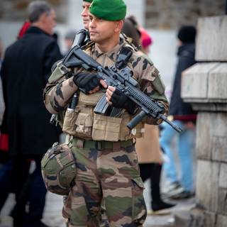 Full screen army wallpaper