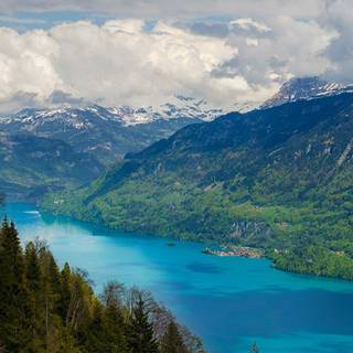 Lake Brienz Switzerland wallpaper