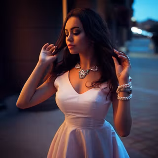 Outdoor women wallpaper