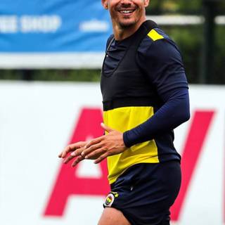 Emre Belözoğlu wallpaper