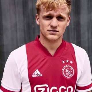 Aesthetic Donny Van De Beek wallpaper