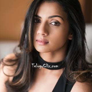 Sruthi Hariharan mobile wallpaper