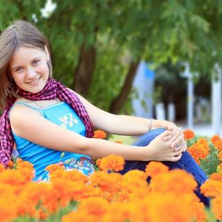 Cute spring girls wallpaper