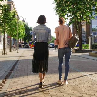 Street women wallpaper