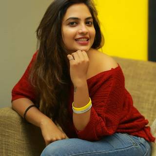 Dethadi Harika wallpaper