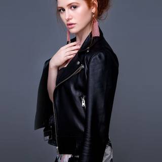 Madelaine Petsch iPhone wallpaper