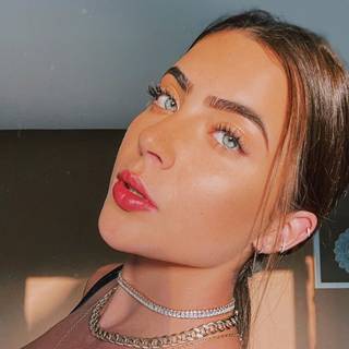 Jade Picon wallpaper