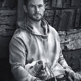 Chris Hemsworth 2021 wallpaper