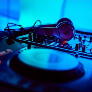 DJ controller wallpaper