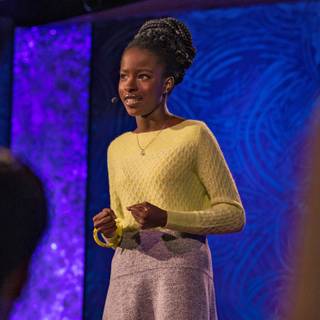 Amanda Gorman wallpaper