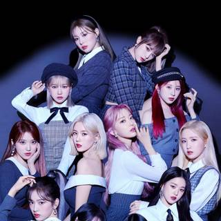 Izone Panorama wallpaper