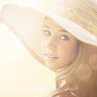 Summer women wallpaper