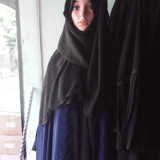 Burkha girl wallpaper