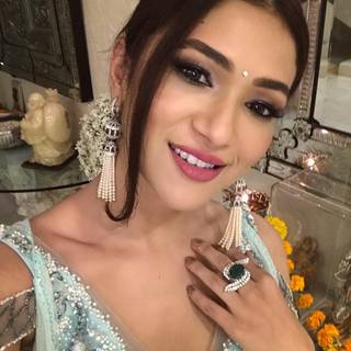 Ridhima Pandit wallpaper