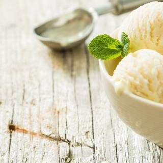 Vanilla ice cream wallpaper