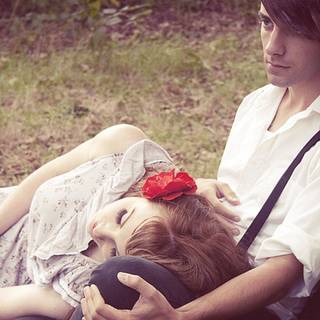 Boyfriend and girlfriend desktop wallpaper