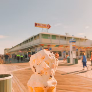 Warm summer aesthetic wallpaper