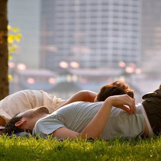 Women relax wallpaper