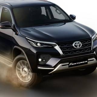 2021 Fortuner wallpaper