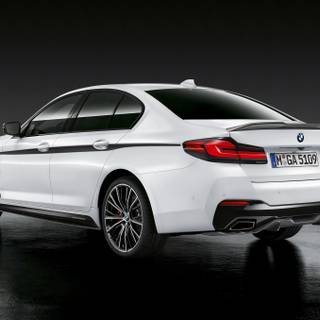 BMW 530i M Sport 2021 wallpaper