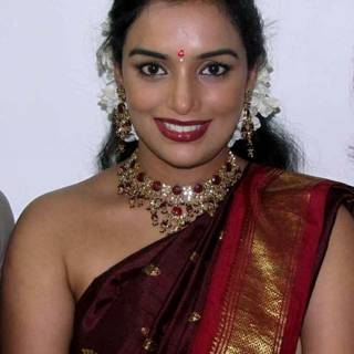 Shweta Menon wallpaper