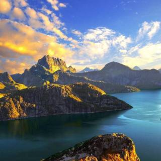 River at sunrise wallpaper