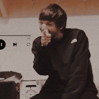 Louis Tomlinson PC wallpaper