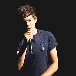 Louis Tomlinson PC wallpaper