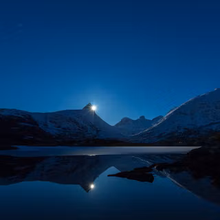 Mountain lake 4k wallpaper