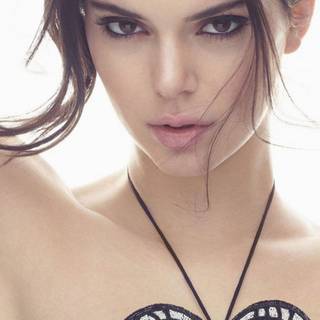 Kendall Jenner 2021 wallpaper