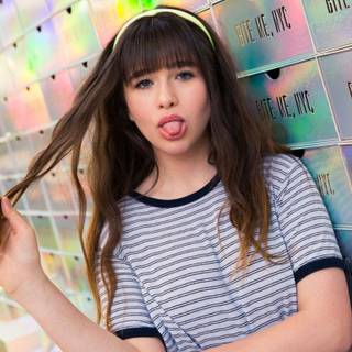 Malina Weissman wallpaper