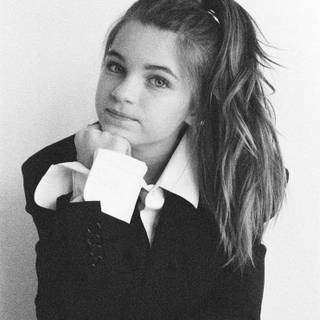 Raegan Revord wallpaper