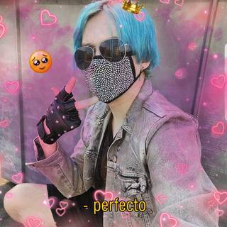 Oli London wallpaper